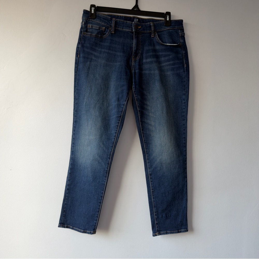 GAP Medium Wash Straight Leg Jeans -‎ Blue